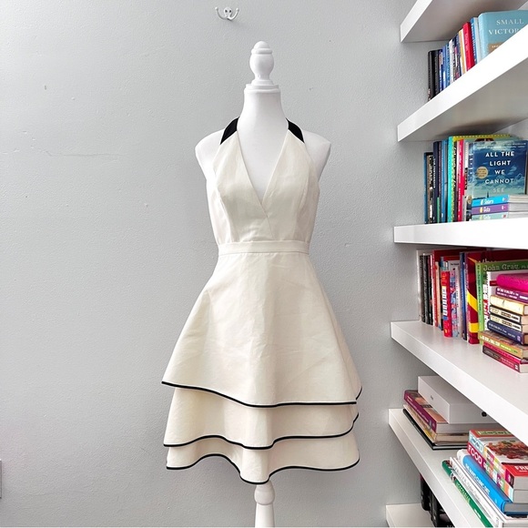 Halston Heritage Structured White Halter Skater Style Dress size 4 - Picture 3 of 14